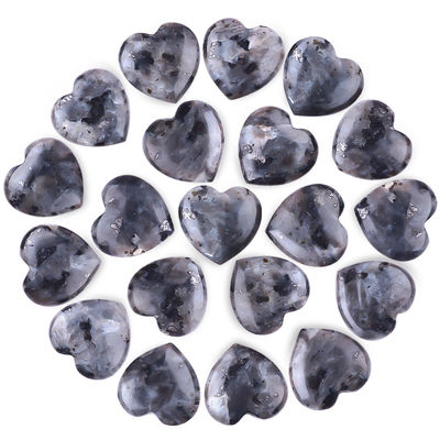 0.8 inç siyah Labradorite kalp şeklinde mücevher yapımı için şifa taşı