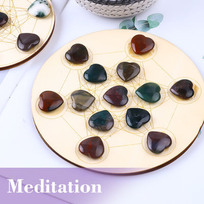 Zaman geçirmez cilalı mücevher Hint Agate Kalp şeklinde Çakra Taşları Kristal