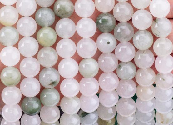 TianShan Zümrüt Yeşil Yuvarlak İnce Doğal Kristal Değerli Taş Farklı İnce Boyutları DIY Mücevher Yapımı için gevşek İnce iplikler