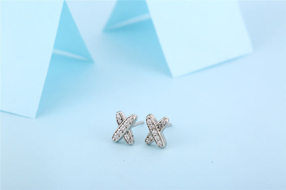 X şekli 925 Moissanite Stud küpe Sterlin Gümüş Mücevher