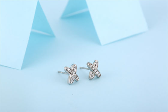 X şekli 925 Moissanite Stud küpe Sterlin Gümüş Mücevher