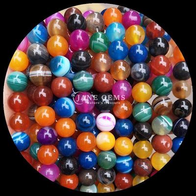 Çok renkli yuvarlak kesimli taş boncukları sarı mavi çizgili agaç DIY mücevher yapımı ve iyileştirme bilezikleri